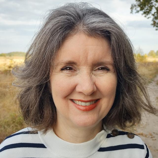 Yvonne Knikman